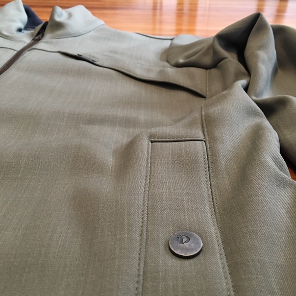 M Pearl iZUMi Bartlett Soft Shell Jacket - Picture 5 of 8